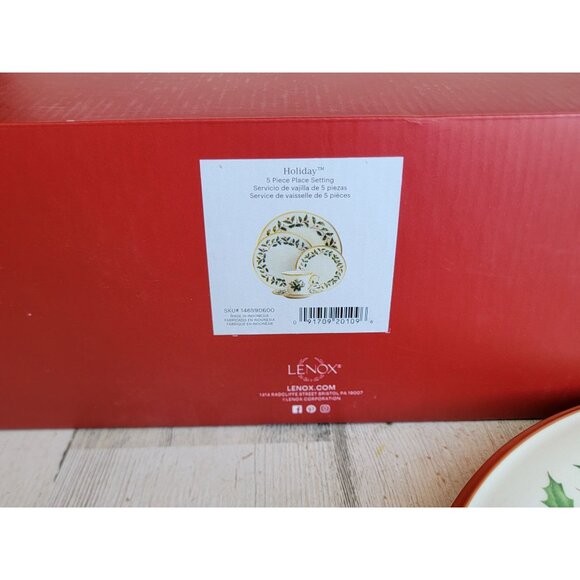 Lenox Mistletoe 5 piece holiday setting Xmas home decor collectible plate cup - Picture 9 of 9